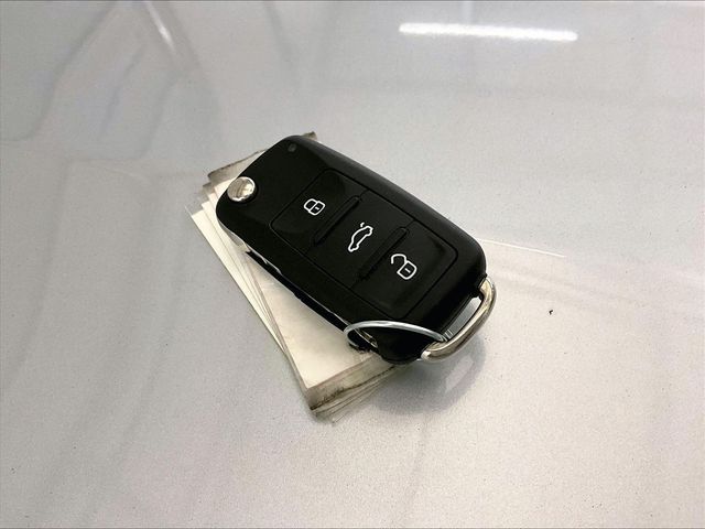 2021 Volkswagen Passat 2.0T S - 8