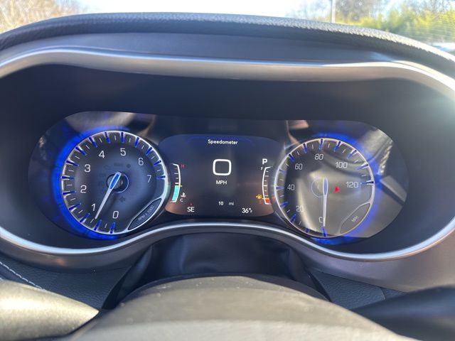 New 2026 Silver Chrysler Select image 23