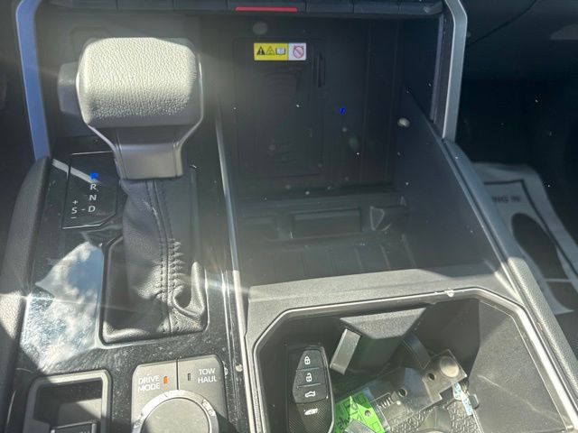 2025 Toyota Tundra Limited - Photo 12