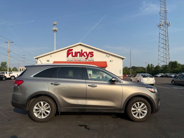 Titanium Silver 2017 Kia Sorento SUV / Crossover Front-Wheel Drive 6-Speed Automatic