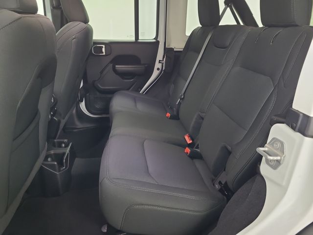 2021 – Jeep – Wrangler