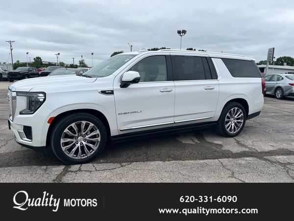 White Frost Tricoat 2023 GMC Yukon XL SUV / Crossover 4X2
