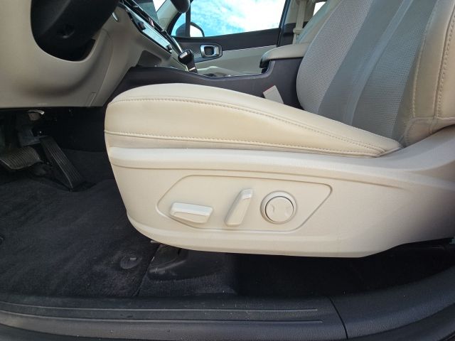 2024 Kia Sorento S:168915A