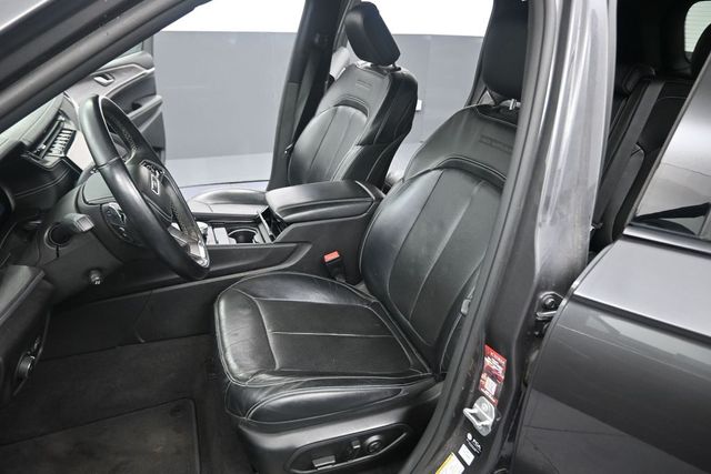 2022 Jeep Grand Cherokee Overland - 11