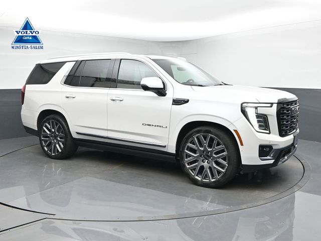 White Frost Tricoat 2025 GMC Yukon SUV / Crossover Four-Wheel Drive 