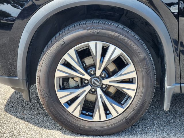 2023 Nissan Rogue SV photo 6