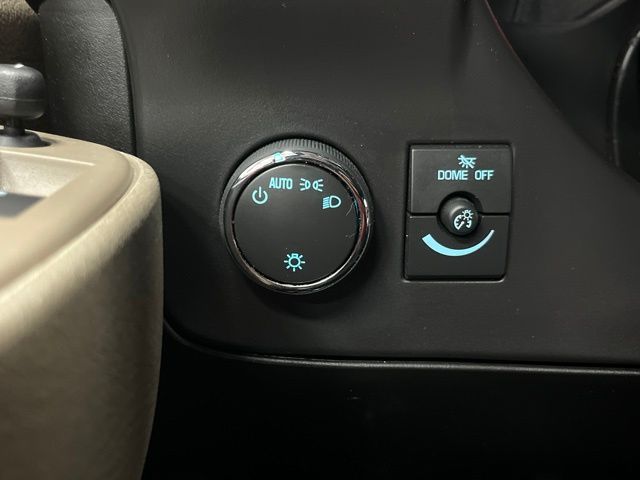 New 2026 Summit White Chevrolet Work Van image 19