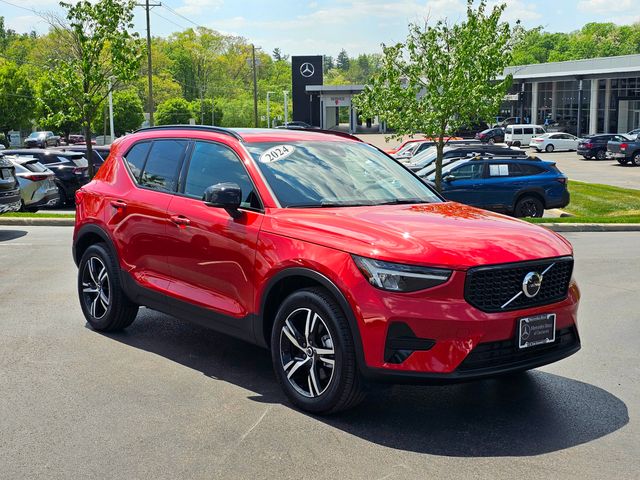 Fusion Red Metallic 2024 Volvo XC40 SUV / Crossover Automatic