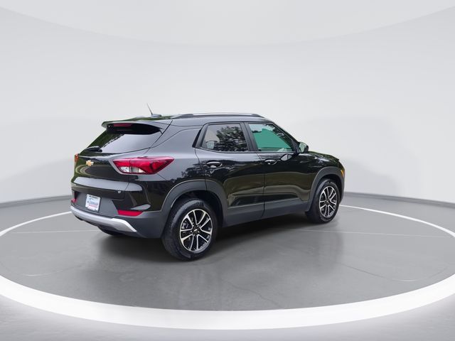 Used 2025 Black Chevrolet LT image 8
