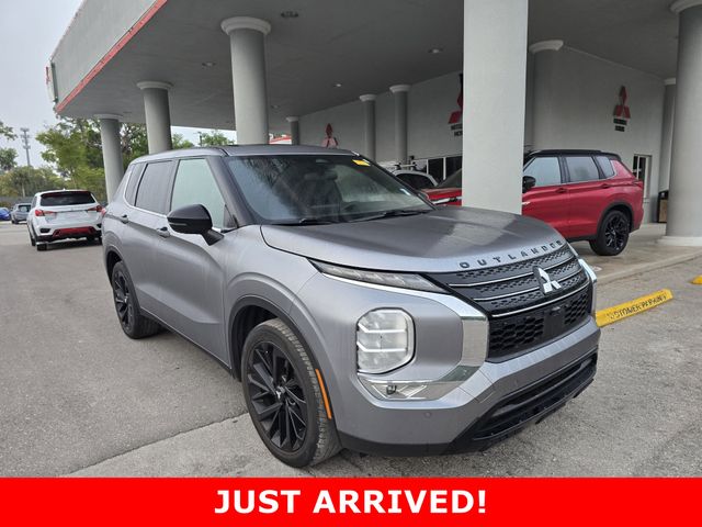 2022 Mitsubishi Outlander Black Edition