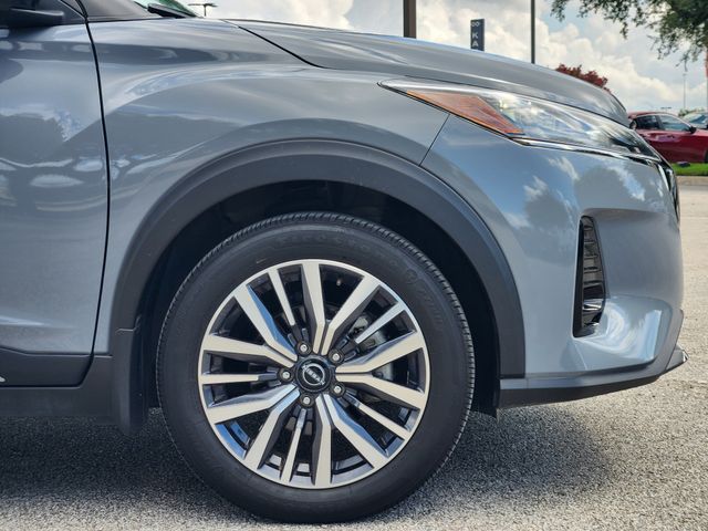 Used 2024 Nissan Kicks SUV