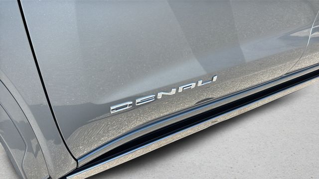 Used 2025 Silver GMC Denali image 44