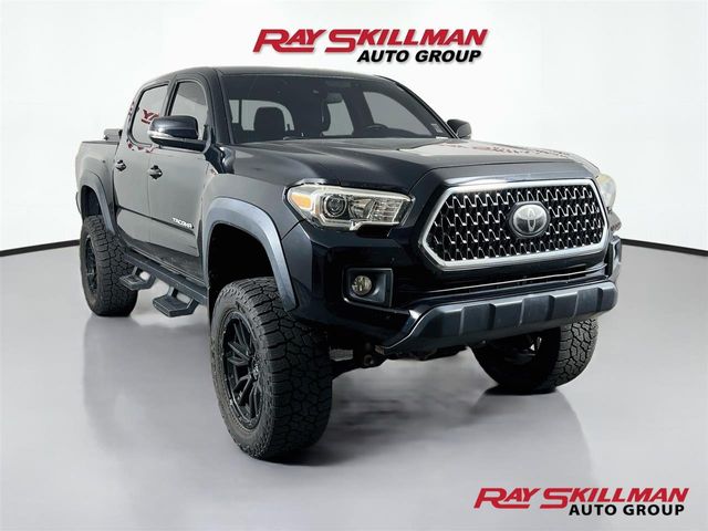 Midnight Black Metallic 2018 Toyota Tacoma Pickup Truck Four-Wheel Drive 6-Speed Automatic