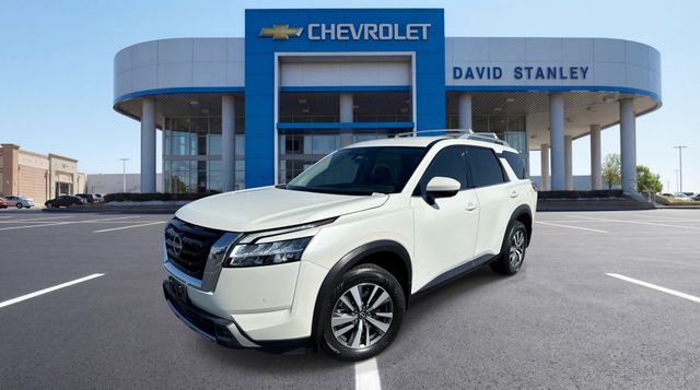 Pearl White 2024 Nissan Pathfinder SUV / Crossover Front-Wheel Drive 9-Speed Automatic