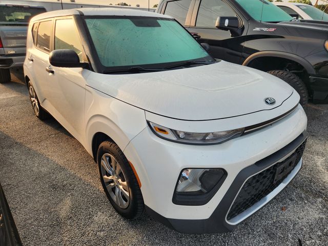 2020 Kia Soul LX White at Ultimate Motorsports