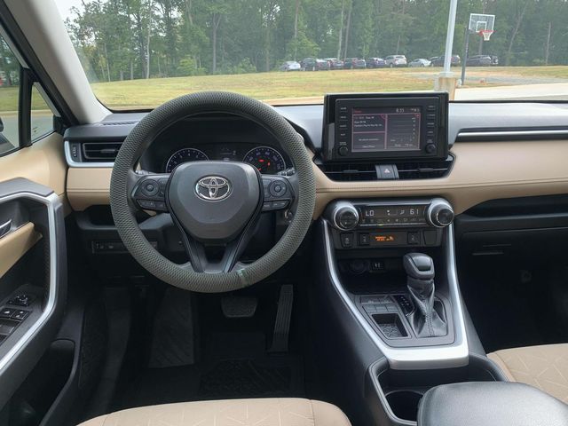 2019 Toyota RAV4 XLE 2