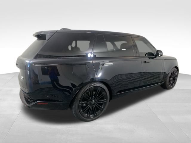 2023 Land Rover Range Rover SE 6