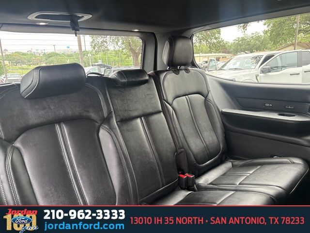 Used Car 2022 Jeep Wagoneer  Series Iii For Sale Under $50,000 In San Antonio, Texas
