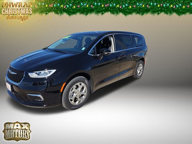 2024 Chrysler Pacifica Limited 3