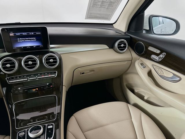 2019 Mercedes-Benz GLC GLC 300 24