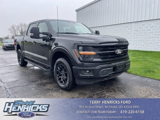 Agate Black Metallic 2024 Ford F-150 XLT SuperCrew 4WD Pickup Truck Four-Wheel Drive Automatic