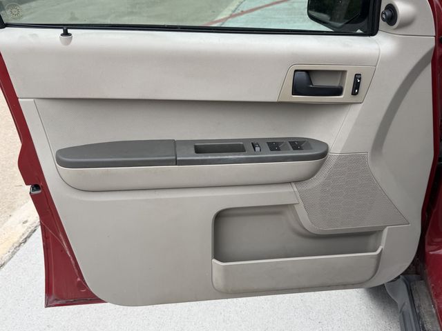 2011 Ford Escape XLS - 9