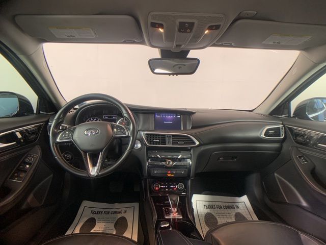 2018 INFINITI QX30 Premium 25