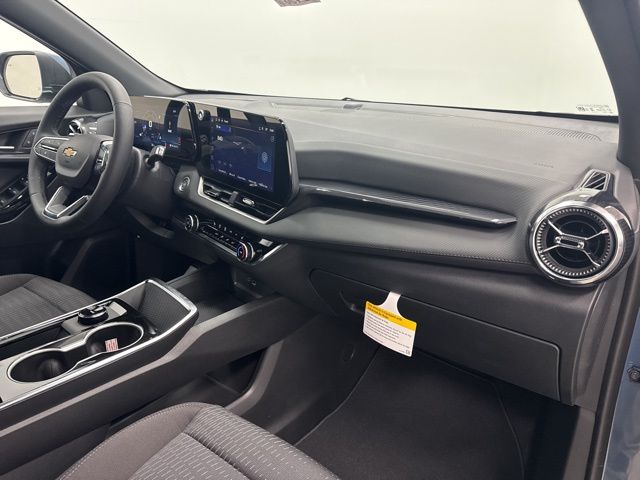 new 2026 Chevrolet Equinox car, priced at $30,240