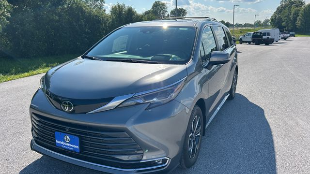 New 2026 Toyota Sienna Van