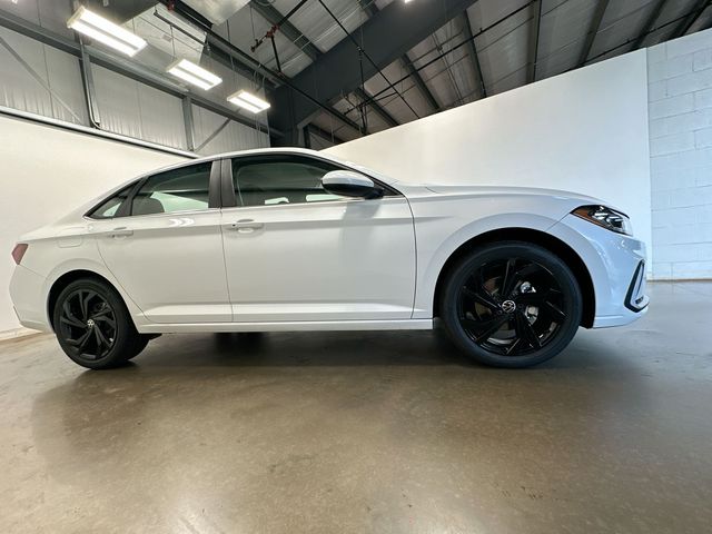 2026 Volkswagen Jetta 1.5T SE White at Sutliff Volkswagen
