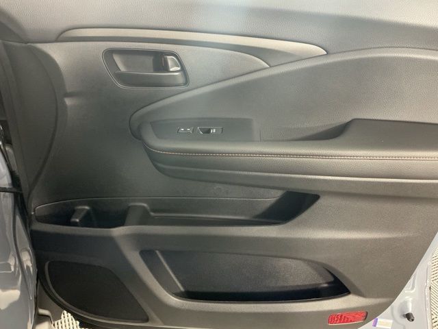 used 2025 Honda Ridgeline car, priced at $39,991