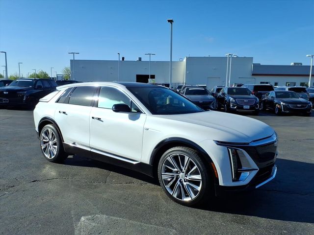 Crystal White Tricoat 2025 Cadillac LYRIQ Luxury 3 AWD SUV / Crossover All-Wheel Drive 1-Speed Automatic