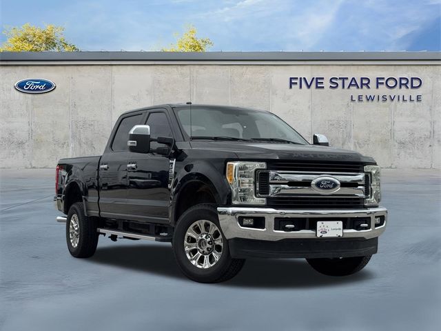 Shadow Black 2017 Ford F-250 Super Duty XLT Crew Cab 4WD Pickup Truck Four-Wheel Drive 6-Speed Automatic