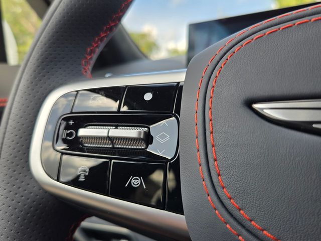 2027 Genesis Gv70