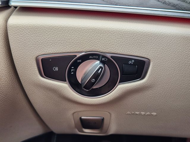 2017 Iridium Silver Metallic Mercedes-Benz E-Class E 300 RWD Sedan