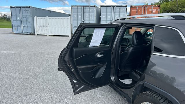 Used 2016 Jeep Cherokee SUV