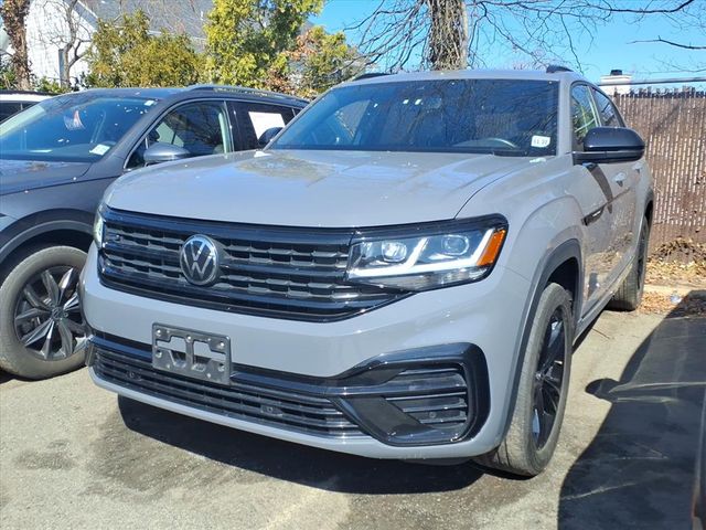 2023 Volkswagen Atlas Cross Sport - Image 2
