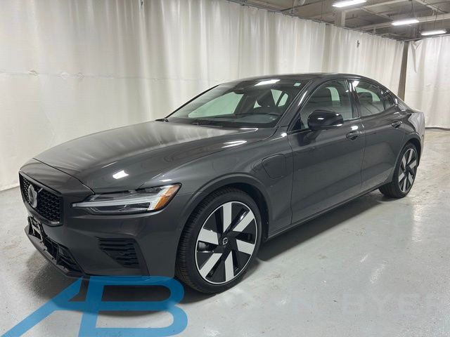 2025 Volvo S60 Recharge T8 Plus eAWD