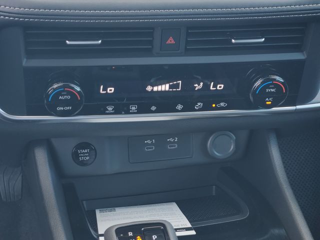 2026 Nissan Rogue SV photo 14