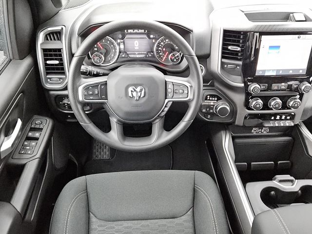 2026 Ram 1500 Express Crew Cab 4x4 5'7" Box