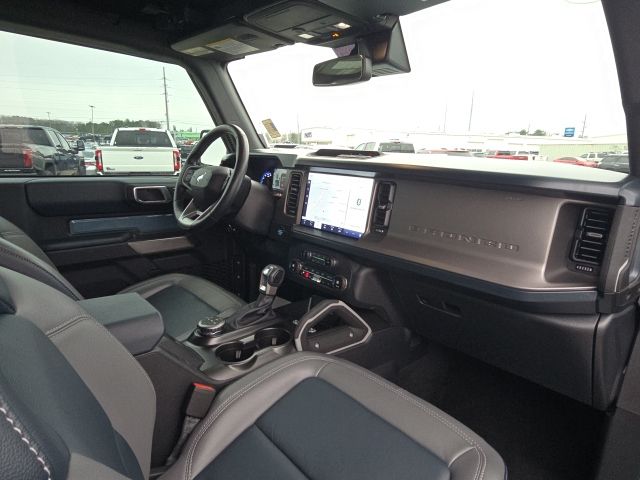 2023 Ford Bronco Big Bend:B02033