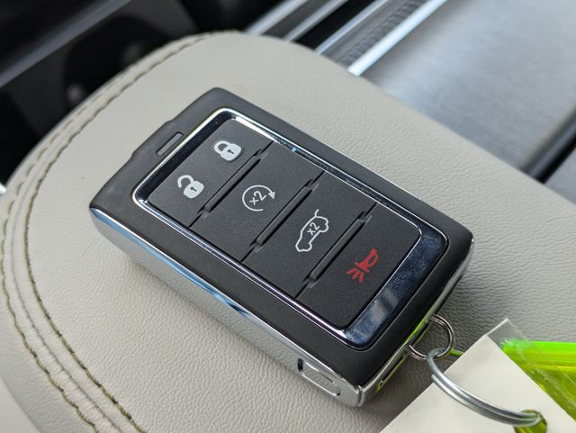 2026 Jeep Grand Wagoneer 4x2