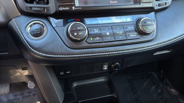 Used 2018 Gray Toyota XLE image 33