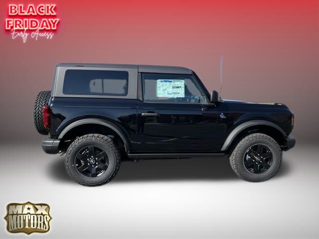 2024 Ford Bronco Black Diamond 12