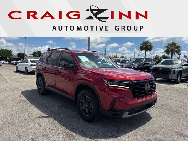 2025 Honda Pilot TrailSport AWD's photo