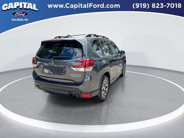 Used 2023 Gray Subaru Premium image 8