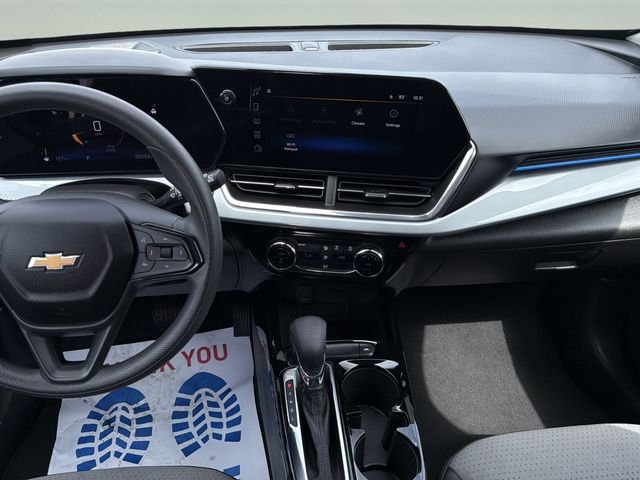 2025 Chevrolet Trax LT - Photo 15