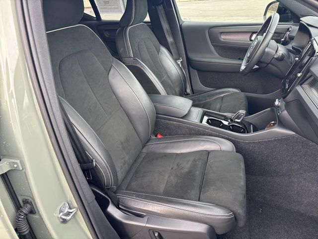 used 2022 Volvo XC40 Recharge Pure Electric car, priced at $24,999