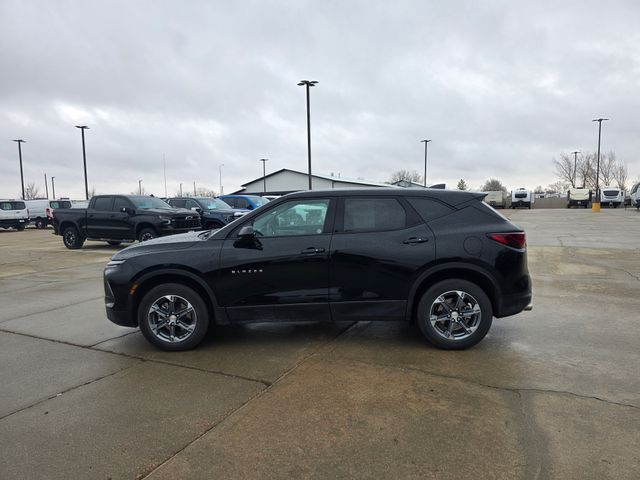 View vehicle photo 3