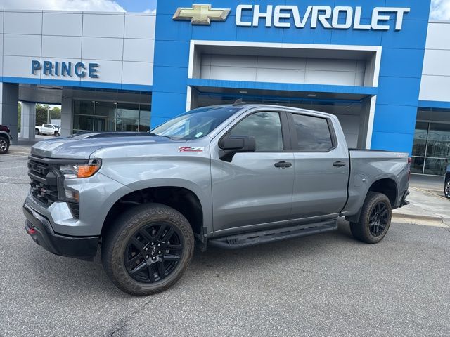 Sterling Gray Metallic 2024 Chevrolet Silverado 1500 Custom Trail Boss Crew Cab 4WD Pickup Truck Four-Wheel Drive Automatic